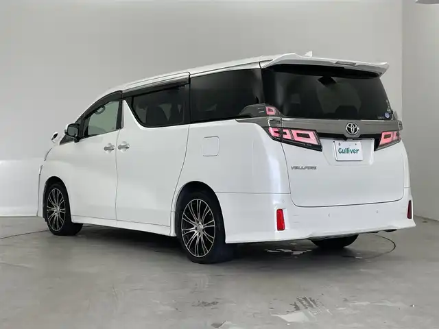 トヨタ ヴェルファイア Z Aエディション 埼玉県 2018(平30)年 5.6万km ホワイトパールクリスタルシャイン 純正９インチナビ　フリップダウンモニター　バックカメラ　両側パワースライドドア　ビルトインＥＴＣ２．０　　レーダークルーズコントロール　社外アルミ　ＣＤ　ＤＶＤ　Ｂｌｕｅｔｏｏｔｈ　地デジフルセグＴＶ