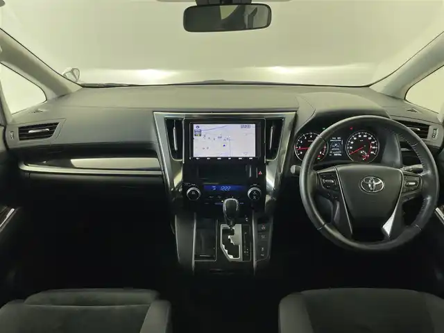 トヨタ ヴェルファイア Z Aエディション 埼玉県 2018(平30)年 5.6万km ホワイトパールクリスタルシャイン 純正９インチナビ　フリップダウンモニター　バックカメラ　両側パワースライドドア　ビルトインＥＴＣ２．０　　レーダークルーズコントロール　社外アルミ　ＣＤ　ＤＶＤ　Ｂｌｕｅｔｏｏｔｈ　地デジフルセグＴＶ