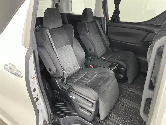トヨタ ヴェルファイア Z Aエディション 埼玉県 2018(平30)年 5.6万km ホワイトパールクリスタルシャイン 純正９インチナビ　フリップダウンモニター　バックカメラ　両側パワースライドドア　ビルトインＥＴＣ２．０　　レーダークルーズコントロール　社外アルミ　ＣＤ　ＤＶＤ　Ｂｌｕｅｔｏｏｔｈ　地デジフルセグＴＶ