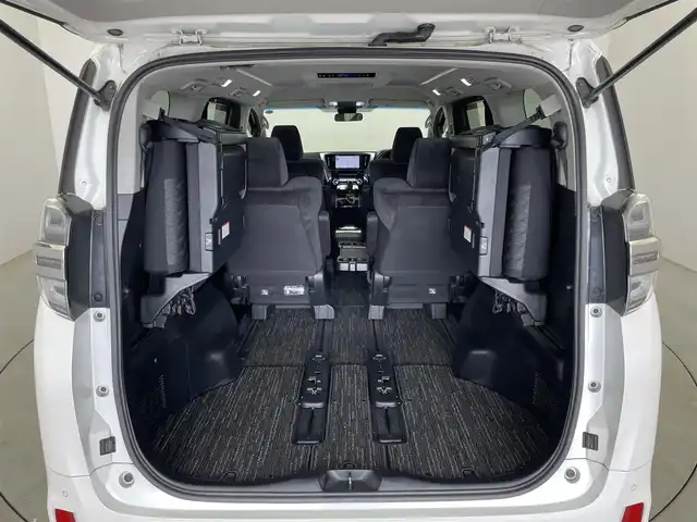 トヨタ ヴェルファイア Z Aエディション 埼玉県 2018(平30)年 5.6万km ホワイトパールクリスタルシャイン 純正９インチナビ　フリップダウンモニター　バックカメラ　両側パワースライドドア　ビルトインＥＴＣ２．０　　レーダークルーズコントロール　社外アルミ　ＣＤ　ＤＶＤ　Ｂｌｕｅｔｏｏｔｈ　地デジフルセグＴＶ