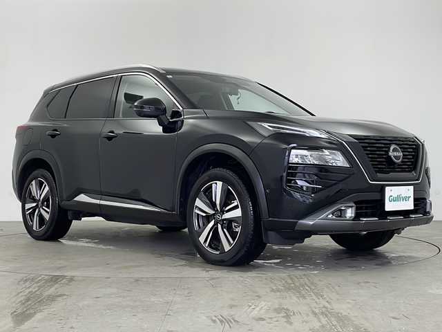 日産 エクストレイル G e－4ORCE 鹿児島県 2024(令6)年 0.4万km ダイヤモンドブラック 純正メーカーナビ/（BT/フルセグTV）/ワンオーナー/プロパイロット/アラウンドビューモニター/オートパーク機能/ヘッドアップディスプレイ/デジタルインナーミラー/ワイヤレス充電/パワーテールゲート/ドライブレコーダー(前後)/ブラインドスポットモニター/カプロンシート/シートヒーター/純正フロアマット