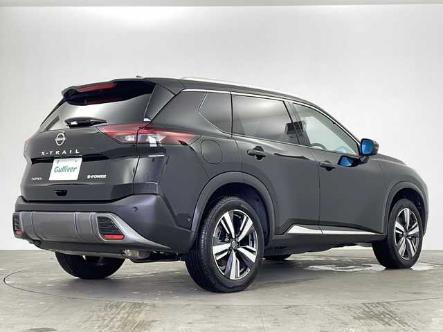 日産 エクストレイル G e－4ORCE 鹿児島県 2024(令6)年 0.4万km ダイヤモンドブラック 純正メーカーナビ/（BT/フルセグTV）/ワンオーナー/プロパイロット/アラウンドビューモニター/オートパーク機能/ヘッドアップディスプレイ/デジタルインナーミラー/ワイヤレス充電/パワーテールゲート/ドライブレコーダー(前後)/ブラインドスポットモニター/カプロンシート/シートヒーター/純正フロアマット