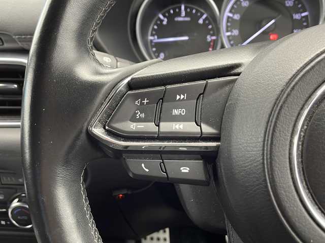 マツダ ＣＸ－８ XD Lパッケージ 千葉県 2018(平30)年 6.3万km ジェットブラックマイカ 純正SDナビ（Bluetooth/CD/DVD/フルセグ）/ＢＯＳＥサウンド/ALPINEフリップダウンモニター/レーンキープアシスト/レーダークルーズコントロール/オートハイビーム/全方位カメラ/純正ビルトインＥＴＣ2.0/純正ドライブレコーダー/アイドリングストップ　/レザーシート/シートヒーター/スマートキー/ＬＥＤヘッドライト/フォグライト/ステアリングスイッチ/ステアリングヒーター/純正フロアマット/Ｗサイドカーテンエアバッグ/シートメモリー/衝突軽減/ヘッドアップディスプレイ