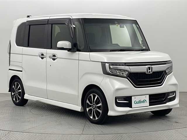 ホンダ Ｎ ＢＯＸ 新潟県 2018(平30)年 4万km プラチナホワイトパール ホンダセンシング/純正ナビ/　　フルセグ/CD/DVD/BT/バックカメラ/両側パワースライドドア/レーダークルーズコントロール/LEDオートライト/Fフォグ/純正アルミホイール/ステアリングスイッチ/レーンキープ/USBポート/アイドリングストップ/スマートキー/ビルトインETC