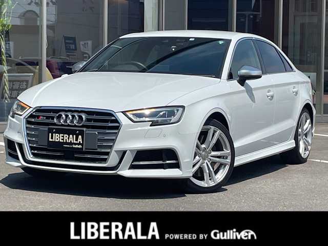 アウディ Ｓ３ セダン 青森県 2020(令2)年 7.3万km グレイシアホワイトメタリック /ワンオーナー/4WD/ターボ/黒/赤革シート/前席パワーシート /ヒーター/ミラーヒーター/電格調整ミラー/ウインカーミラー /シーケンシャルウインカー/純正HDDナビ/　(フルセグTV/DVD/AUX/wifi/Bt)/バックカメラ/衝突軽減ブレーキ/ACC/前後バンパーソナー/前後純正ドライブレコーダー/バーチャルコックピット/パドルシフト/オーディオ・ステアスイッチ/革巻きステア/ノブ/オートライトLED/オートワイパー/社外レーダー探知機/ETC2.0/リア5面スモークフィルム/プッシュスタートシステム/アイドリングストップ/横滑り防止機能/純正フロアマット/W/サイド/カーテン/ニーエアバッグ/ABS/スマートキー/保証書