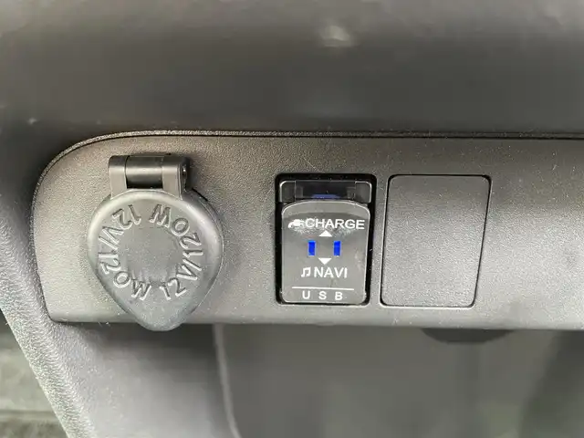 ダイハツ ムーヴ キャンバス G メイクアップ VS SAⅢ 鳥取県 2021(令3)年 2.4万km パールホワイトⅢ/ナチュラルベージュマイカメタリック 2トーン スマートアシスト3/純正ナビ【NMZK-W71D】/・フルセグ/・CD/DVD/・Bluetooth/全方位モニター/両側電動スライドドア/スマートキー/プッシュスタート/ETC/純正ドライブレコーダー /D席シートヒーター/ABS/横滑り防止装置/前後ソナー/オートライト/LEDヘッドライト/セキュリティアラーム/W＆サイドエアバック