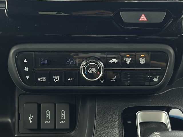 ホンダ Ｎ ＢＯＸ カスタム L ターボ 愛知県 2021(令3)年 2.3万km シャイニンググレーM 純正8インチSDナビゲーション/CD DVD フルセグTV Bluetooth/ドライブレコーダー/バックカメラ/ビルトインETC/両側パワースライドドア/ホンダセンシング/レーダークルーズコントロール/レーンキープアシスト/オートマチックハイビーム/アイドリングストップ/横滑り防止装置/コーナーセンサー(後)/ステアリングリモコン/シートヒーター(D/N)/LEDヘッドライト/オートライト/フォグライト/ウィンカーミラー/パドルシフト/純正15インチアルミホイール/電動格納ミラー/スマートキー/エンジンプッシュスタート/ドアバイザー/フロアマット