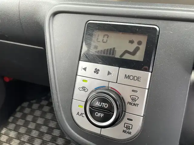 トヨタ パッソ モーダ　S 滋賀県 2016(平28)年 5.7万km ダークエメラルドマイカ 禁煙車/ＥＣＬＩＰＳＥナビ/【Bluetooth/フルセグTV/CD/USB】/バックカメラ/ビルトインＥＴＣ/スマートアシスト２/・衝突回避支援ブレーキ機能/・衝突警報機能/・車線逸脱警報機能/・誤発進抑制制御機能/・先行車発進お知らせ機能/ＬＥＤライト/スマートキー/アイドリングストップ/オートエアコン