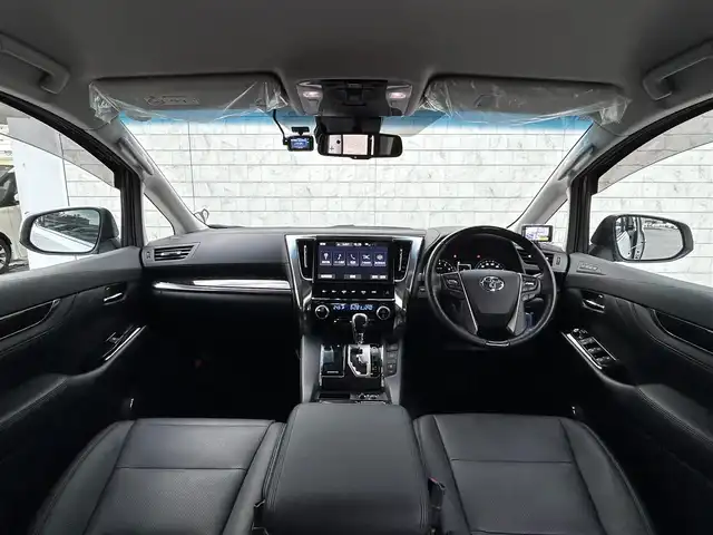 トヨタ アルファード S Cパッケージ 福岡県 2019(令1)年 5.3万km ホワイトパールクリスタルシャイン 純正10型メモリナビ(フルセグTV/CD/DVD/BT)バックモニター後席モニター二眼LEDヘッドライトトヨタセーフティーコーナーセンサー電動リアゲート両側パワスラレーダークルコンドラレコETCシートヒーターエアシート純正フロアマット純正18インチアルミホイールプッシュスタートスマートキー