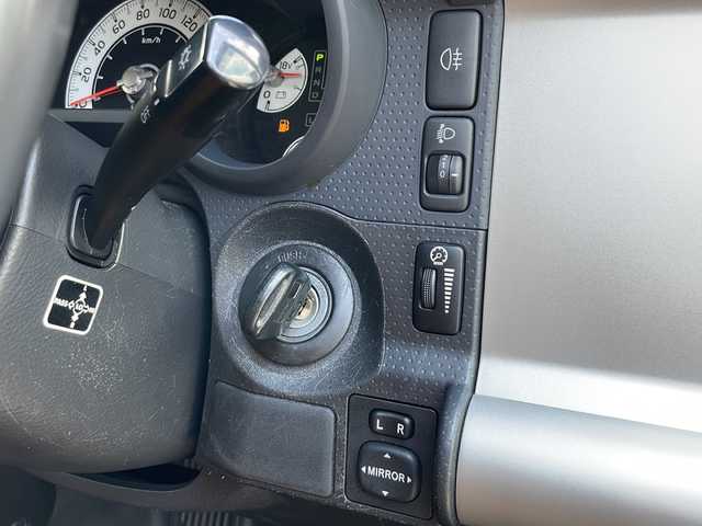 トヨタ ＦＪクルーザー 青森県 2012(平24)年 10.2万km 黒 4WD/マッドブラックオールペイント/アルパインディスプレイオーディオ/BFグッドリッチオールテレーン/2インチリフトアップ/社外ヘッドライト/社外シートカバー/前後ドライブレコーダー/ピラー加工スピーカー取り付け/ビルトインETC/キーレスキー/フォグランプ
