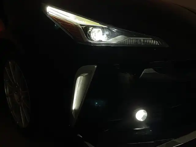 トヨタ プリウス Sツーリングセレクション 群馬県 2020(令2)年 4.2万km アティチュードブラックマイカ ナビレディセット/・バックカメラ/・ステアリングスイッチ(音声認識/ハンズフリー通話)/＝＝＝＝＝/モデリスタエアロ(フロント/サイド/リアアンダー)/ALPINE9インチナビ/・AM/FM/CD/DVD/SD/USB/Bluetooth/フルセグTV/トヨタセーフティセンス/・プリクラッシュセーフティシステム/・レーンディパーチャーアラート/・オートマチックハイビーム/・レーダークルーズコントロール(全車速追従機能付)/合成皮革シート/前席快適温熱シート/前方ドライブレコーダー(DRV-353C)/ENKEI 17インチアルミホイール