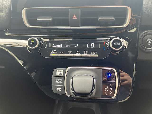 トヨタ アクア X 愛知県 2024(令6)年 0.7万km プラチナホワイトパールマイカ トヨタセーフティーセンス/ディスプレイオーディオ/Bluetoothオーディオ/Miracast/全方位モニター/スマートキー/プッシュスタート/ビルトイン2.0ETC/レーダークルーズコントロール/アドバンスパーキングアシスト/ステアリングスイッチ/前後2カメラドライブレコーダー/LEDヘッドライト/オートライト/オートマチックハイビーム