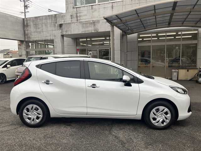 トヨタ アクア X 愛知県 2024(令6)年 0.7万km プラチナホワイトパールマイカ トヨタセーフティーセンス/ディスプレイオーディオ/Bluetoothオーディオ/Miracast/全方位モニター/スマートキー/プッシュスタート/ビルトイン2.0ETC/レーダークルーズコントロール/アドバンスパーキングアシスト/ステアリングスイッチ/前後2カメラドライブレコーダー/LEDヘッドライト/オートライト/オートマチックハイビーム