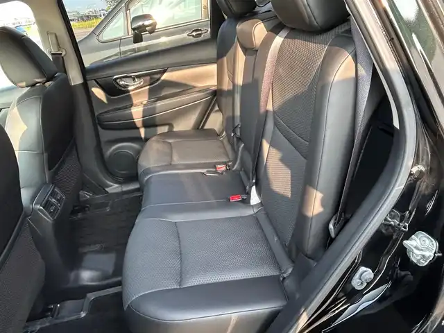 日産 エクストレイル 20Xi 徳島県 2020(令2)年 1.8万km ダイヤモンドブラック 純正9型ナビ　MM320D-L/　AM/FM/BT/iPod/SD/フルセグ/                      USB/DISC/Music Stocker/バックカメラ/全方位カメラ/ドライブレコーダーDH5-D/ビルトインETC/追従式クルーズコントロール/デジタルインナーミラー/パワーアックドア/純正18インチアルミホイール/全席シートヒーター/全席エアーシート/ワンオーナー/プロパイロット/ハーフレザーシート/LEDヘッドライト/純正フロアマット