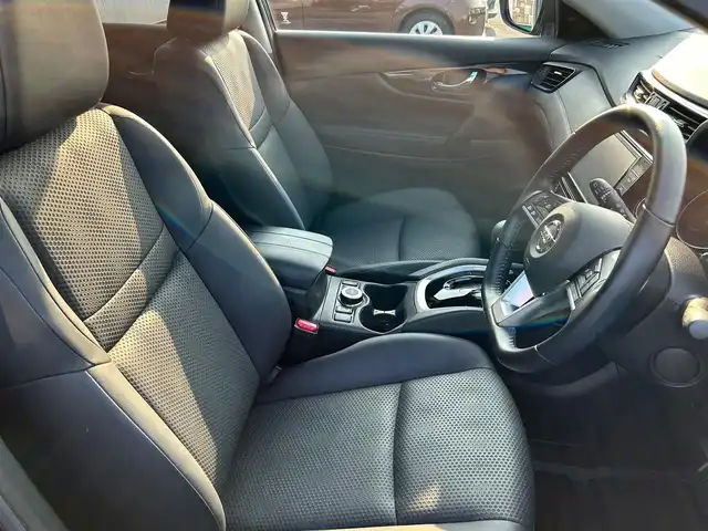 日産 エクストレイル 20Xi 徳島県 2020(令2)年 1.8万km ダイヤモンドブラック 純正9型ナビ　MM320D-L/　AM/FM/BT/iPod/SD/フルセグ/                      USB/DISC/Music Stocker/バックカメラ/全方位カメラ/ドライブレコーダーDH5-D/ビルトインETC/追従式クルーズコントロール/デジタルインナーミラー/パワーアックドア/純正18インチアルミホイール/全席シートヒーター/全席エアーシート/ワンオーナー/プロパイロット/ハーフレザーシート/LEDヘッドライト/純正フロアマット