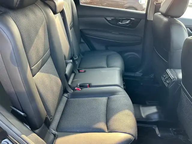 日産 エクストレイル 20Xi 徳島県 2020(令2)年 1.8万km ダイヤモンドブラック 純正9型ナビ　MM320D-L/　AM/FM/BT/iPod/SD/フルセグ/                      USB/DISC/Music Stocker/バックカメラ/全方位カメラ/ドライブレコーダーDH5-D/ビルトインETC/追従式クルーズコントロール/デジタルインナーミラー/パワーアックドア/純正18インチアルミホイール/全席シートヒーター/全席エアーシート/ワンオーナー/プロパイロット/ハーフレザーシート/LEDヘッドライト/純正フロアマット