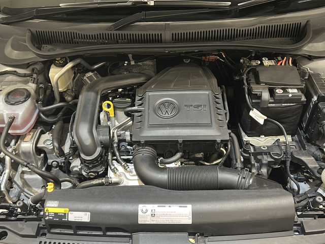 フォルクスワーゲン ポロ TSIハイライン 新潟県 2018(平30)年 2.4万km ホワイトシルバーメタリック オールイン・セーフティ/.アダプティブクルーズコントロール/.リヤビューカメラ/.フロントアシスト/.駐車支援システム/.プリクラッシュブレーキシステム/.パークディスタンスコントロール/.ESC/ABS/純正インフォテイメントシステム/“Composition Media”/.CD/AM/FM/BT/TV/.ナビゲーションシステム/イモビライザー/ETC2.0/ドライブレコーダー/LEDヘッドライト