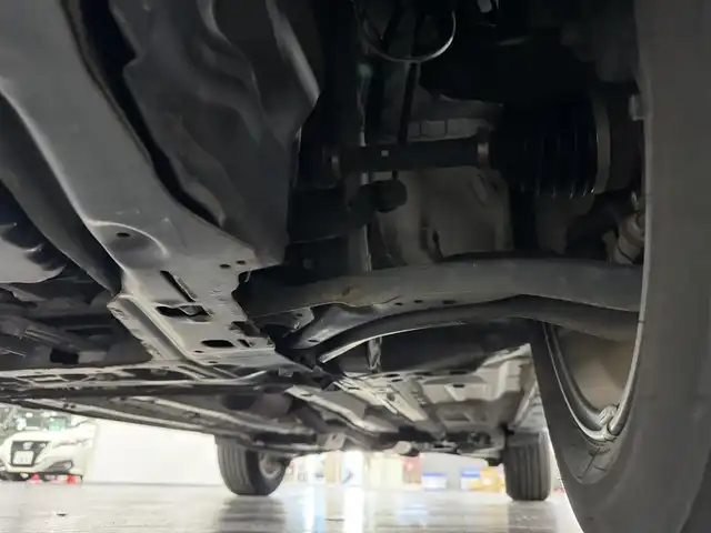 日産 エクストレイル 20X 三重県 2017(平29)年 4.5万km ダイヤモンドブラック ガソリン/フルタイム4WD/フロアCVT/純正 9インチナビ MM517D-W/（iPod/SD/FM/AM/TV/WALKMAN/USB/Bluetooth/CD/DVD/Blu-ray/MUSIC STOCKER/VTR/AUX）/【OP】インテリジェント アラウンドビューモニター（移動物検知機能付）/ビルトイン ETC/安全/・エマージェンシーブレーキ/・LDW（車線逸脱警報）/・フロント&バックソナー/・VDC（ビークルダイナミクスコントロール）/装備/・撥水シート/・【OP】インテリジェントルームミラー（デジタルインナーミラー）/・【OP】LEDヘッドランプ&フロントハロゲンフォグランプ/・【OP】インテリジェントオートライトシステム/・リモコンオートバックドア/・ステアリングスイッチ/・プッシュスタート/・左右独立オートエアコン/・純正18inAW/・取/ナビ取/・インテリジェントキーx2/など