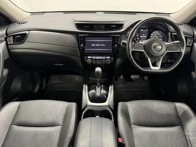 日産 エクストレイル 20X 三重県 2017(平29)年 4.5万km ダイヤモンドブラック ガソリン/フルタイム4WD/フロアCVT/純正 9インチナビ MM517D-W/（iPod/SD/FM/AM/TV/WALKMAN/USB/Bluetooth/CD/DVD/Blu-ray/MUSIC STOCKER/VTR/AUX）/【OP】インテリジェント アラウンドビューモニター（移動物検知機能付）/ビルトイン ETC/安全/・エマージェンシーブレーキ/・LDW（車線逸脱警報）/・フロント&バックソナー/・VDC（ビークルダイナミクスコントロール）/装備/・撥水シート/・【OP】インテリジェントルームミラー（デジタルインナーミラー）/・【OP】LEDヘッドランプ&フロントハロゲンフォグランプ/・【OP】インテリジェントオートライトシステム/・リモコンオートバックドア/・ステアリングスイッチ/・プッシュスタート/・左右独立オートエアコン/・純正18inAW/・取/ナビ取/・インテリジェントキーx2/など