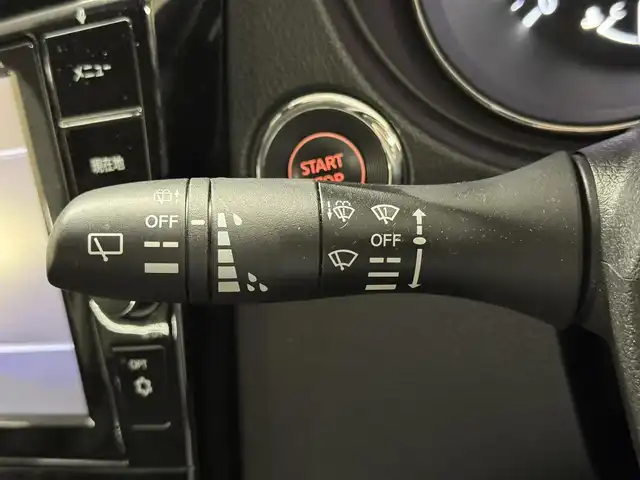 日産 エクストレイル 20X 三重県 2017(平29)年 4.5万km ダイヤモンドブラック ガソリン/フルタイム4WD/フロアCVT/純正 9インチナビ MM517D-W/（iPod/SD/FM/AM/TV/WALKMAN/USB/Bluetooth/CD/DVD/Blu-ray/MUSIC STOCKER/VTR/AUX）/【OP】インテリジェント アラウンドビューモニター（移動物検知機能付）/ビルトイン ETC/安全/・エマージェンシーブレーキ/・LDW（車線逸脱警報）/・フロント&バックソナー/・VDC（ビークルダイナミクスコントロール）/装備/・撥水シート/・【OP】インテリジェントルームミラー（デジタルインナーミラー）/・【OP】LEDヘッドランプ&フロントハロゲンフォグランプ/・【OP】インテリジェントオートライトシステム/・リモコンオートバックドア/・ステアリングスイッチ/・プッシュスタート/・左右独立オートエアコン/・純正18inAW/・取/ナビ取/・インテリジェントキーx2/など