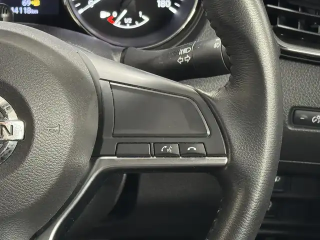 日産 エクストレイル 20X 三重県 2017(平29)年 4.5万km ダイヤモンドブラック ガソリン/フルタイム4WD/フロアCVT/純正 9インチナビ MM517D-W/（iPod/SD/FM/AM/TV/WALKMAN/USB/Bluetooth/CD/DVD/Blu-ray/MUSIC STOCKER/VTR/AUX）/【OP】インテリジェント アラウンドビューモニター（移動物検知機能付）/ビルトイン ETC/安全/・エマージェンシーブレーキ/・LDW（車線逸脱警報）/・フロント&バックソナー/・VDC（ビークルダイナミクスコントロール）/装備/・撥水シート/・【OP】インテリジェントルームミラー（デジタルインナーミラー）/・【OP】LEDヘッドランプ&フロントハロゲンフォグランプ/・【OP】インテリジェントオートライトシステム/・リモコンオートバックドア/・ステアリングスイッチ/・プッシュスタート/・左右独立オートエアコン/・純正18inAW/・取/ナビ取/・インテリジェントキーx2/など