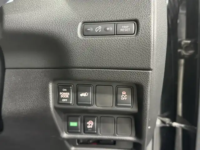 日産 エクストレイル 20X 三重県 2017(平29)年 4.5万km ダイヤモンドブラック ガソリン/フルタイム4WD/フロアCVT/純正 9インチナビ MM517D-W/（iPod/SD/FM/AM/TV/WALKMAN/USB/Bluetooth/CD/DVD/Blu-ray/MUSIC STOCKER/VTR/AUX）/【OP】インテリジェント アラウンドビューモニター（移動物検知機能付）/ビルトイン ETC/安全/・エマージェンシーブレーキ/・LDW（車線逸脱警報）/・フロント&バックソナー/・VDC（ビークルダイナミクスコントロール）/装備/・撥水シート/・【OP】インテリジェントルームミラー（デジタルインナーミラー）/・【OP】LEDヘッドランプ&フロントハロゲンフォグランプ/・【OP】インテリジェントオートライトシステム/・リモコンオートバックドア/・ステアリングスイッチ/・プッシュスタート/・左右独立オートエアコン/・純正18inAW/・取/ナビ取/・インテリジェントキーx2/など