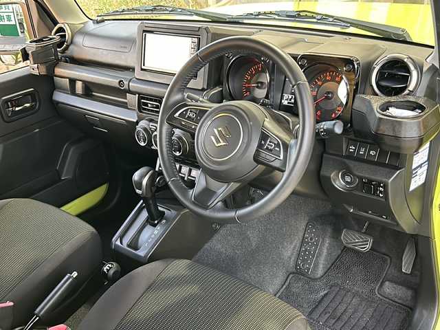 スズキ ジムニー XC 静岡県 2019(令1)年 4.5万km キネティックイエロー/ブラック 社外メモリナビ/・CD/・DVD/・フルセグＴＶ/・Bluetooth/・USB/・iPod/・AM/・FM/主要装備/・ルーフキャリア/・背面スコップ/・衝突軽減/・レーンキープ/・クルコン/・ダウンヒルアシスト/・センターデフロック/・シートヒーターD/N席/・ヒーテッドドアミラー/・ドラレコ前後/・ETC/・LEDヘッドライト/・オートハイビーム/・ヘッドライトウォッシャー/・フォグランプ/・純正フロアマット/・純正アルミホイール