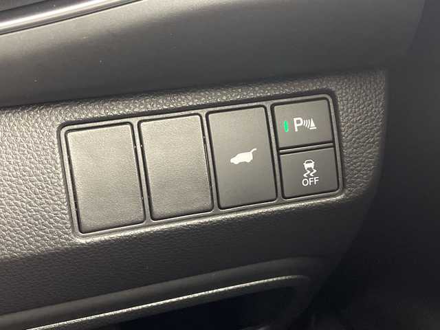 ホンダ ヴェゼル ハイブリッド e:HEV Z 愛知県 2025(令7)年 0.1千km パール 登録済未使用車　5km/ホンダコネクトディスプレイ/・ナビゲーション機能/・フルセグテレビ/・Bluetooth/バックカメラ/ETC2.0/ワイヤレス充電器/ステアリングスイッチ/ベルリナブラックフロントグリル/ハンズフリーアクセスパワーテールゲート/LEDシーケンシャルターンシグナルランプ/ブラインドスポットインフォメーション/後退出庫サポート/ホンダセンシング/・衝突軽減ブレーキ/・先行車発信お知らせ機能/・歩行者事故低減システム/・路外逸脱抑制機能/・標識認識機能/・渋滞追従機能アダプティブクルーズコントロール/・車線維持支援システム/・トラフィックジャムアシスト/・誤発信誤後退抑制機能/・アダプティブドライビングビーム/・近距離衝突軽減ブレーキ/・急アクセル抑制機能/ステアリングヒーター/シートヒーター/ドライブモードセレクター