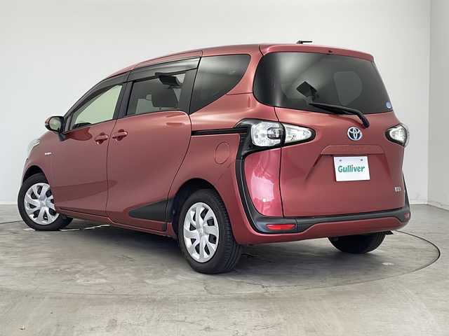 トヨタ シエンタ ハイブリッド G 新潟県 2016(平28)年 5.8万km レッドマイカM 　純正ナビ/　CD/DVD/Bluetooth/　バックカメラ/　フルセグテレビ/　トヨタセーフティーセンス/　アイドリングストップ/　ウィンカーミラー/　両側パワースライドドア/　ETC/　3列シート/　衝突軽減システム/　電動格納ミラー/　純正ホイールキャップ/　