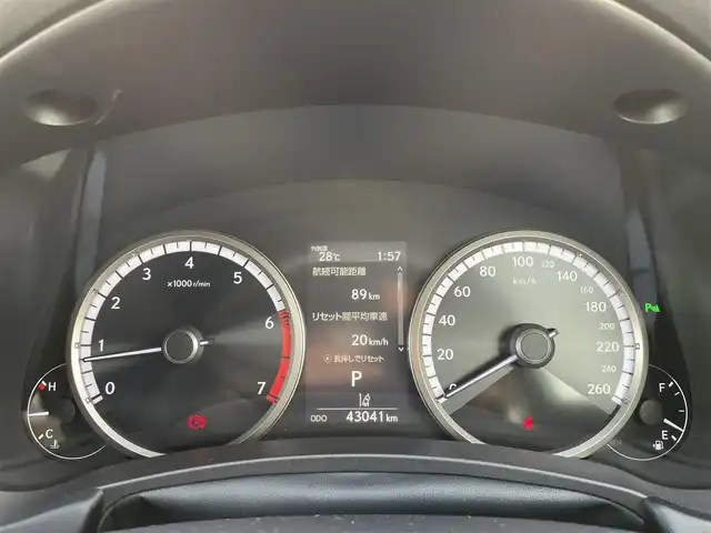 レクサス ＮＸ 300 Fスポーツ 群馬県 2019(令1)年 4.3万km ホワイトノーヴァガラスフレーク 純正10.3インチワイドナビ/　CD/DVD/SD/MSV/USB/BTオーディオ/AUX/フルセグTV/セーフティシステムプラス/　・プリクラッシュセーフティ/　・レーントレーシングアシスト/　・オートマチックハイビーム/　・レーダークルーズコントロール/　・ロードサインアシスト/　・先行車発進警告/パーキングサポートブレーキ/パノラミックビューモニター/ハンズフリーパワーバックドア/ブラインドスポットモニター/角型三眼LEDヘッドライト/アダプティブハイビームシステム/ステアリングヒーター/黒革シート/シートヒーター/エアーシート/パワーシート/シートメモリー/パドルシフト/純正18インチアルミホイール/保証書/取扱説明書/スペアーキー２本（スマートキー1本カードキー１本）