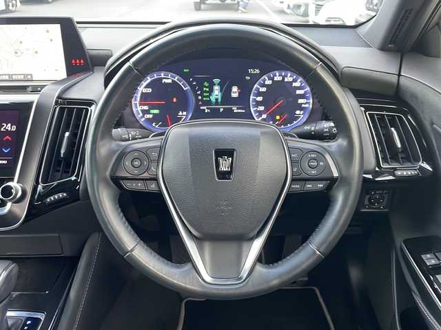 トヨタ クラウン ハイブリッド S Four エレガンススタイル 青森県 2020(令2)年 8.1万km ホワイトパールクリスタルシャイン 4WD/純正SDナビ・フルセグTV/CD・DVD・Bluetooth・SD・USB/OPパノラミックビューモニター/合皮コンビシート/前席パワーシート・ヒーター/ステアリングヒーター/OPセーフティパッケージプラス/インテリジェントパーキングアシスト2/リアカメラディテクション/パーキングサポートブレーキ/セーフティセンス/プリクラッシュセーフティ/レーダークルーズコントロール/レーントレーシングアシスト/オートマチックハイビーム/ブラインドスポットモニター/クリアランスソナー/前後ドライブレコーダー/スマートキー一体式純正エンジンスターター/パドルシフト/AC100V1500W/純正ビルトインETC/LEDヘッドランプ/フォグランプ/純正18インチアルミ