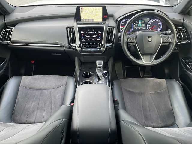 トヨタ クラウン ハイブリッド S Four エレガンススタイル 青森県 2020(令2)年 8.1万km ホワイトパールクリスタルシャイン 4WD/純正SDナビ・フルセグTV/CD・DVD・Bluetooth・SD・USB/OPパノラミックビューモニター/合皮コンビシート/前席パワーシート・ヒーター/ステアリングヒーター/OPセーフティパッケージプラス/インテリジェントパーキングアシスト2/リアカメラディテクション/パーキングサポートブレーキ/セーフティセンス/プリクラッシュセーフティ/レーダークルーズコントロール/レーントレーシングアシスト/オートマチックハイビーム/ブラインドスポットモニター/クリアランスソナー/前後ドライブレコーダー/スマートキー一体式純正エンジンスターター/パドルシフト/AC100V1500W/純正ビルトインETC/LEDヘッドランプ/フォグランプ/純正18インチアルミ