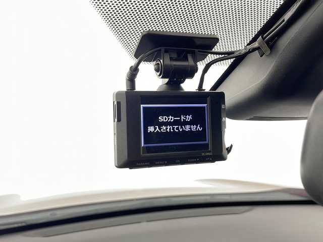 トヨタ ヤリスクロス ハイブリッド Z 愛知県 2020(令2)年 4.4万km センシュアルレッドマイカ /禁煙車//純正ナビ//バックカメラ//ビルトインETC//社外前方ドライブレコーダー//トヨタセーフティセンス//プリクラッシュセーフティ//レーントレーシングアシスト//レーダークルーズコントロール//オートハイビーム//ロードサインアシスト//フルLEDヘッドライト//オートライト//茶合皮コンビシート//前席シートヒーター//純正18インチアルミホイール//純正ドアバイザー//純正フロアマット//電子パーキングブレーキ//ブレーキホールド//革巻きステアリング//ステアリングスイッチ//プッシュスタート//電動格納ミラーウィンカー//イモビライザー