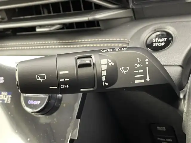 日産 セレナ e－パワー ハイウェイスター V 大分県 2025(令7)年 0.1千km プリズムホワイト アドバンスドドライブアシストディスプレイ/（12.3インチカラーディスプレイ）/NissanConnectナビゲーションシステム/アラウンドビューモニター/インテリジェント ルームミラー/両側パワースライドドア/ヘッドランプ オートレベライザー+アダプティブLEDヘッドライトアダプティブLEDヘッドライトシステム/統合型インターフェースディスプレイ/ワイヤレス充電器/6スピーカー/ETC2.0ユニット（ビルトインタイプ）/プロパイロット（ナビリンク機能付）/前後コーナーセンサー/16インチアルミホイール/USB端子