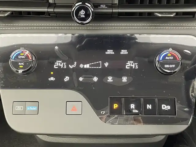 日産 セレナ e－パワー ハイウェイスター V 大分県 2025(令7)年 0.1千km プリズムホワイト アドバンスドドライブアシストディスプレイ/（12.3インチカラーディスプレイ）/NissanConnectナビゲーションシステム/アラウンドビューモニター/インテリジェント ルームミラー/両側パワースライドドア/ヘッドランプ オートレベライザー+アダプティブLEDヘッドライトアダプティブLEDヘッドライトシステム/統合型インターフェースディスプレイ/ワイヤレス充電器/6スピーカー/ETC2.0ユニット（ビルトインタイプ）/プロパイロット（ナビリンク機能付）/前後コーナーセンサー/16インチアルミホイール/USB端子