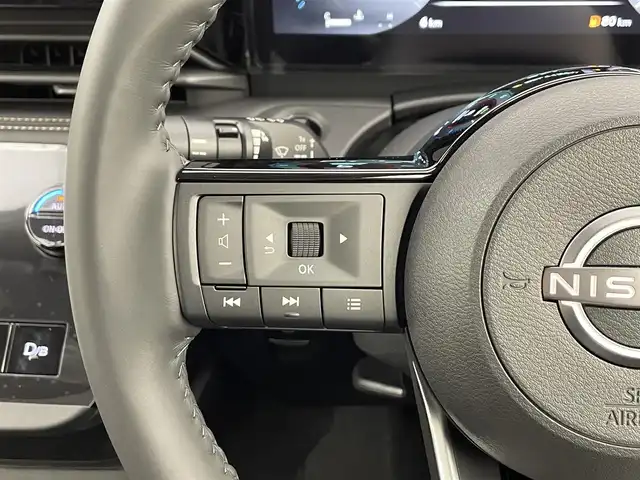 日産 セレナ e－パワー ハイウェイスター V 大分県 2025(令7)年 0.1千km プリズムホワイト アドバンスドドライブアシストディスプレイ/（12.3インチカラーディスプレイ）/NissanConnectナビゲーションシステム/アラウンドビューモニター/インテリジェント ルームミラー/両側パワースライドドア/ヘッドランプ オートレベライザー+アダプティブLEDヘッドライトアダプティブLEDヘッドライトシステム/統合型インターフェースディスプレイ/ワイヤレス充電器/6スピーカー/ETC2.0ユニット（ビルトインタイプ）/プロパイロット（ナビリンク機能付）/前後コーナーセンサー/16インチアルミホイール/USB端子