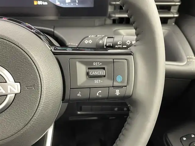 日産 セレナ e－パワー ハイウェイスター V 大分県 2025(令7)年 0.1千km プリズムホワイト アドバンスドドライブアシストディスプレイ/（12.3インチカラーディスプレイ）/NissanConnectナビゲーションシステム/アラウンドビューモニター/インテリジェント ルームミラー/両側パワースライドドア/ヘッドランプ オートレベライザー+アダプティブLEDヘッドライトアダプティブLEDヘッドライトシステム/統合型インターフェースディスプレイ/ワイヤレス充電器/6スピーカー/ETC2.0ユニット（ビルトインタイプ）/プロパイロット（ナビリンク機能付）/前後コーナーセンサー/16インチアルミホイール/USB端子