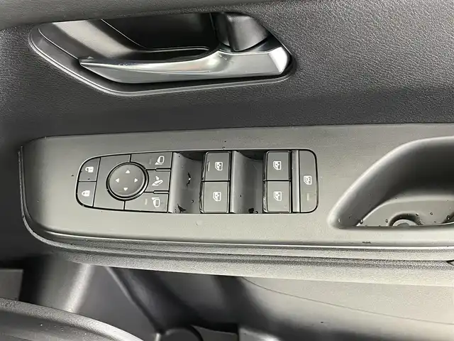 日産 セレナ e－パワー ハイウェイスター V 大分県 2025(令7)年 0.1千km プリズムホワイト アドバンスドドライブアシストディスプレイ/（12.3インチカラーディスプレイ）/NissanConnectナビゲーションシステム/アラウンドビューモニター/インテリジェント ルームミラー/両側パワースライドドア/ヘッドランプ オートレベライザー+アダプティブLEDヘッドライトアダプティブLEDヘッドライトシステム/統合型インターフェースディスプレイ/ワイヤレス充電器/6スピーカー/ETC2.0ユニット（ビルトインタイプ）/プロパイロット（ナビリンク機能付）/前後コーナーセンサー/16インチアルミホイール/USB端子