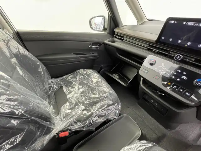 日産 セレナ e－パワー ハイウェイスター V 大分県 2025(令7)年 0.1千km プリズムホワイト アドバンスドドライブアシストディスプレイ/（12.3インチカラーディスプレイ）/NissanConnectナビゲーションシステム/アラウンドビューモニター/インテリジェント ルームミラー/両側パワースライドドア/ヘッドランプ オートレベライザー+アダプティブLEDヘッドライトアダプティブLEDヘッドライトシステム/統合型インターフェースディスプレイ/ワイヤレス充電器/6スピーカー/ETC2.0ユニット（ビルトインタイプ）/プロパイロット（ナビリンク機能付）/前後コーナーセンサー/16インチアルミホイール/USB端子