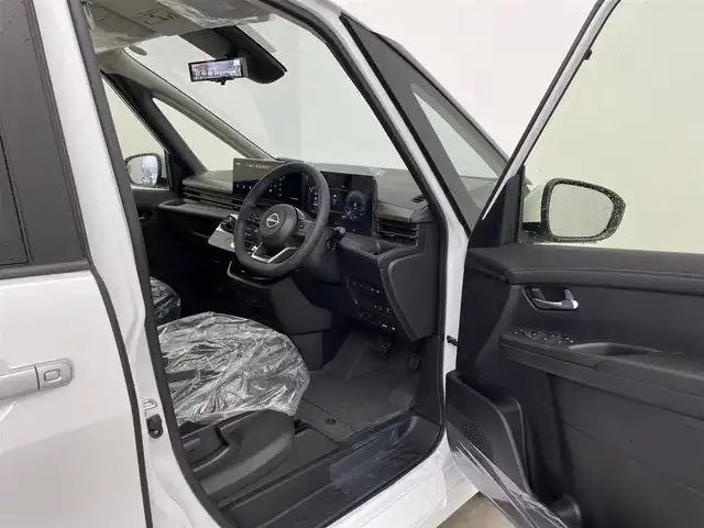 日産 セレナ e－パワー ハイウェイスター V 大分県 2025(令7)年 0.1千km プリズムホワイト アドバンスドドライブアシストディスプレイ/（12.3インチカラーディスプレイ）/NissanConnectナビゲーションシステム/アラウンドビューモニター/インテリジェント ルームミラー/両側パワースライドドア/ヘッドランプ オートレベライザー+アダプティブLEDヘッドライトアダプティブLEDヘッドライトシステム/統合型インターフェースディスプレイ/ワイヤレス充電器/6スピーカー/ETC2.0ユニット（ビルトインタイプ）/プロパイロット（ナビリンク機能付）/前後コーナーセンサー/16インチアルミホイール/USB端子