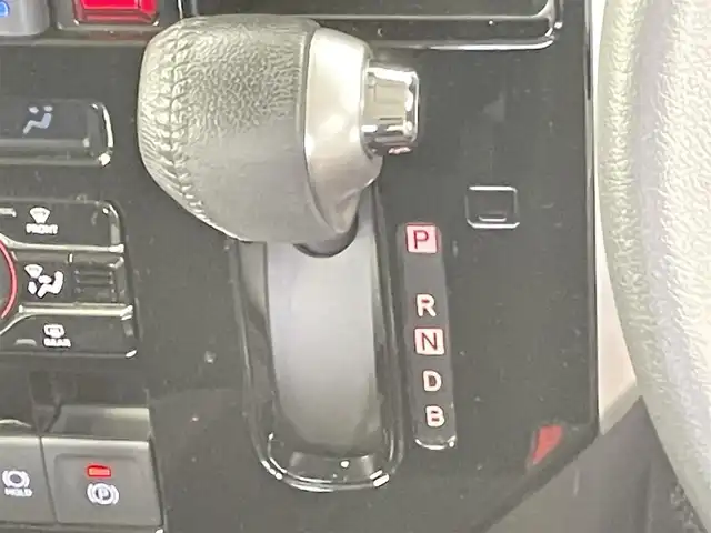 トヨタ ルーミー カスタムG－T 千葉県 2022(令4)年 3.9万km パールホワイトⅢ 禁煙車/スマートアシスト/・先行車発進システム/・車線逸脱警報システム/・レーダークルーズコントロール/・クリアランスソナー/両側電動ドア/純正9インチメモリナビ/・型番：NSZT-Y68T/・CD/DVD/Bluetooth/フルセグTV/・ビルトインETC2.0/・全方位カメラ/革巻きステアリング/・ステアリングスイッチ/DNシートヒーター/電子パーキング/・ブレーキホールド/純正15インチAW/オートライト/・LEDヘッドライト/・LEDフォグランプ