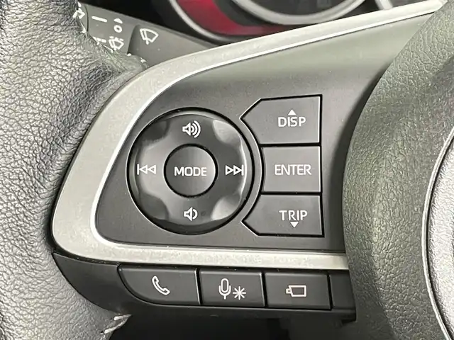 トヨタ ルーミー カスタムG－T 千葉県 2022(令4)年 3.9万km パールホワイトⅢ 禁煙車/スマートアシスト/・先行車発進システム/・車線逸脱警報システム/・レーダークルーズコントロール/・クリアランスソナー/両側電動ドア/純正9インチメモリナビ/・型番：NSZT-Y68T/・CD/DVD/Bluetooth/フルセグTV/・ビルトインETC2.0/・全方位カメラ/革巻きステアリング/・ステアリングスイッチ/DNシートヒーター/電子パーキング/・ブレーキホールド/純正15インチAW/オートライト/・LEDヘッドライト/・LEDフォグランプ