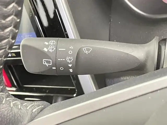 トヨタ ルーミー カスタムG－T 千葉県 2022(令4)年 3.9万km パールホワイトⅢ 禁煙車/スマートアシスト/・先行車発進システム/・車線逸脱警報システム/・レーダークルーズコントロール/・クリアランスソナー/両側電動ドア/純正9インチメモリナビ/・型番：NSZT-Y68T/・CD/DVD/Bluetooth/フルセグTV/・ビルトインETC2.0/・全方位カメラ/革巻きステアリング/・ステアリングスイッチ/DNシートヒーター/電子パーキング/・ブレーキホールド/純正15インチAW/オートライト/・LEDヘッドライト/・LEDフォグランプ