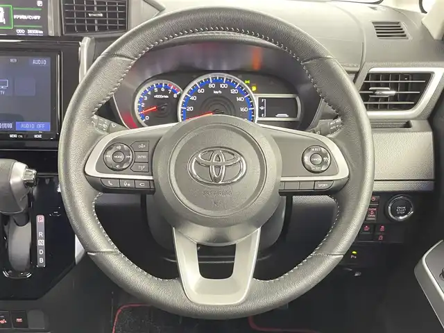 トヨタ ルーミー カスタムG－T 千葉県 2022(令4)年 3.9万km パールホワイトⅢ 禁煙車/スマートアシスト/・先行車発進システム/・車線逸脱警報システム/・レーダークルーズコントロール/・クリアランスソナー/両側電動ドア/純正9インチメモリナビ/・型番：NSZT-Y68T/・CD/DVD/Bluetooth/フルセグTV/・ビルトインETC2.0/・全方位カメラ/革巻きステアリング/・ステアリングスイッチ/DNシートヒーター/電子パーキング/・ブレーキホールド/純正15インチAW/オートライト/・LEDヘッドライト/・LEDフォグランプ