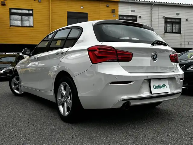 ＢＭＷ １１８ｄ スポーツ 和歌山県 2017(平29)年 12.4万km アルピンホワイトⅢ ワンオーナー/衝突軽減ブレーキ/純正メーカーナビ・CD・DVD・Bluetooth/バックカメラ/クリアランスソナー/LKA/LEDヘッドライト/スマートキー/保証書/取扱説明書