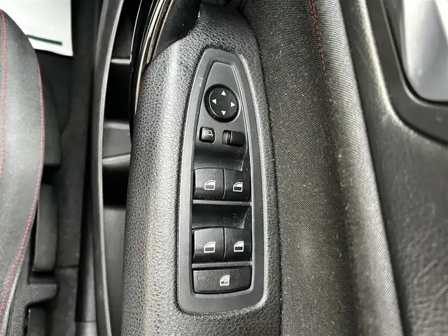 ＢＭＷ １１８ｄ スポーツ 和歌山県 2017(平29)年 12.4万km アルピンホワイトⅢ ワンオーナー/衝突軽減ブレーキ/純正メーカーナビ・CD・DVD・Bluetooth/バックカメラ/クリアランスソナー/LKA/LEDヘッドライト/スマートキー/保証書/取扱説明書