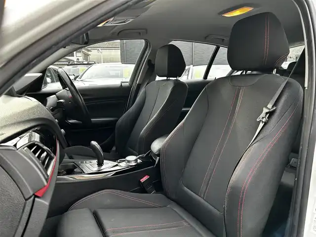 ＢＭＷ １１８ｄ スポーツ 和歌山県 2017(平29)年 12.4万km アルピンホワイトⅢ ワンオーナー/衝突軽減ブレーキ/純正メーカーナビ・CD・DVD・Bluetooth/バックカメラ/クリアランスソナー/LKA/LEDヘッドライト/スマートキー/保証書/取扱説明書