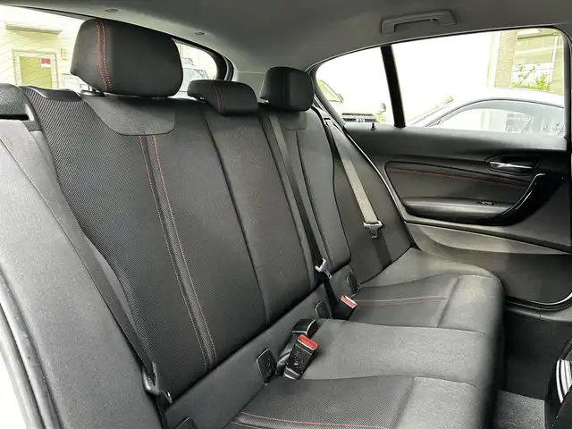 ＢＭＷ １１８ｄ スポーツ 和歌山県 2017(平29)年 12.4万km アルピンホワイトⅢ ワンオーナー/衝突軽減ブレーキ/純正メーカーナビ・CD・DVD・Bluetooth/バックカメラ/クリアランスソナー/LKA/LEDヘッドライト/スマートキー/保証書/取扱説明書