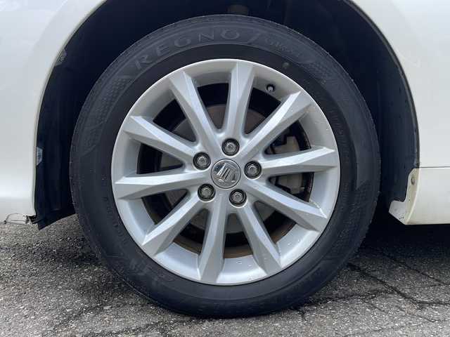 トヨタ クラウン ロイヤル ロイヤルサルーン i－Four 福井県 2010(平22)年 13.7万km ホワイトパールクリスタルシャイン メーカー純正HDDナビゲーション/（CD/DVD）/フルセグテレビ/バックカメラ/クルーズコントロール/前席パワーシート/純正17インチアルミホイール/ETC(ビルトイン)/４WD/HIDヘッドライト/フォグランプ/オートリトラミラー/ステアリングリモコン/プッシュスタート/スマートキー/保証書/取扱説明書