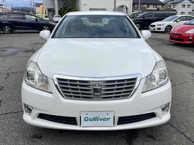 トヨタ クラウン ロイヤル ロイヤルサルーン i－Four 福井県 2010(平22)年 13.7万km ホワイトパールクリスタルシャイン メーカー純正HDDナビゲーション/（CD/DVD）/フルセグテレビ/バックカメラ/クルーズコントロール/前席パワーシート/純正17インチアルミホイール/ETC(ビルトイン)/４WD/HIDヘッドライト/フォグランプ/オートリトラミラー/ステアリングリモコン/プッシュスタート/スマートキー/保証書/取扱説明書